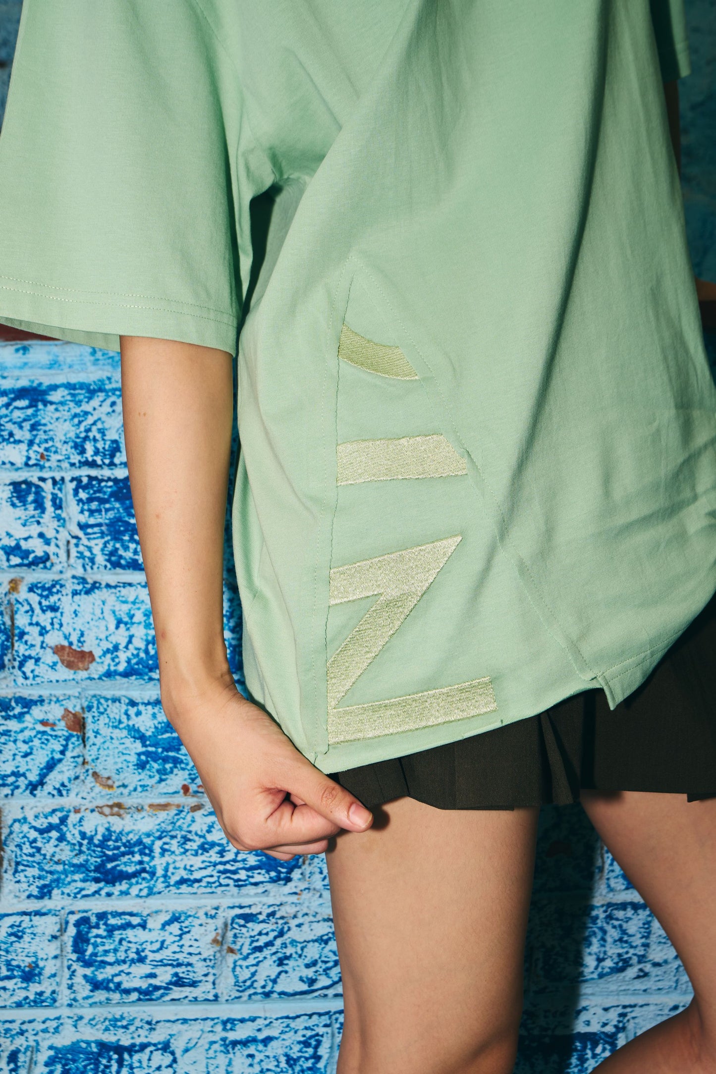Triangle cut T shirt - Quiet Green