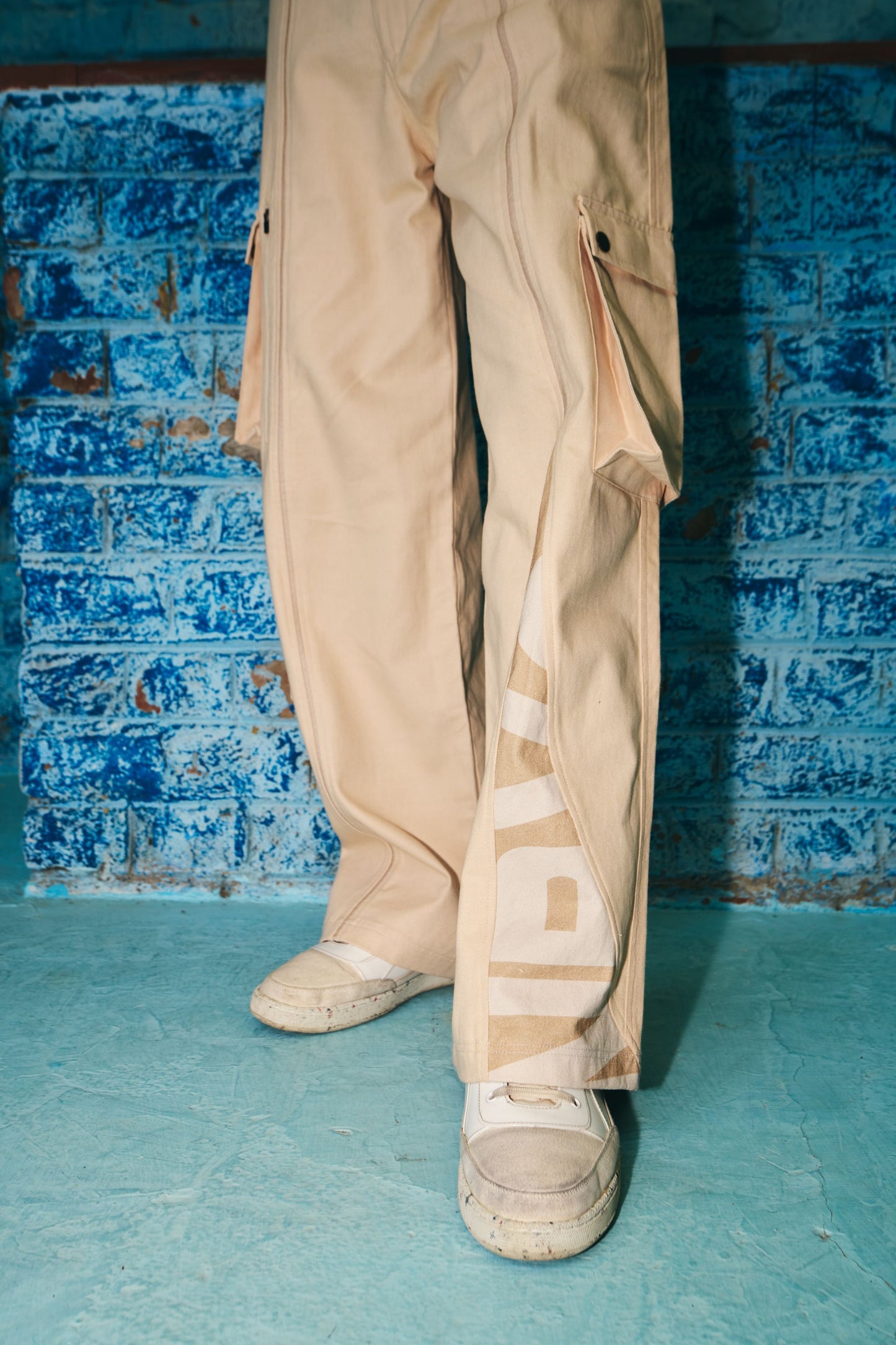 Layered Cargos - Cappuccino Foam